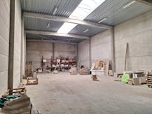 Magazijn van ca. 360m² nabij afrit Roeselare-Haven