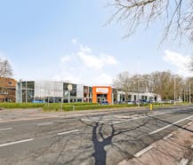 Uniek commercieel huurpand op dé invalsweg van Brugge.