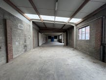 Compact magazijn (120m²) 