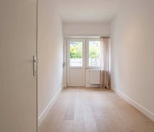 Gerenoveerd gelijkvloers appartement met twee slaapkamers
