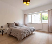 Gerenoveerd gelijkvloers appartement met twee slaapkamers