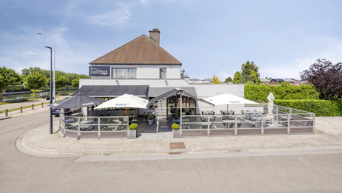 Uniek handelspand met modern restaurant in prachtige omgeving aan de vaart in Kapelle Op Den Bos