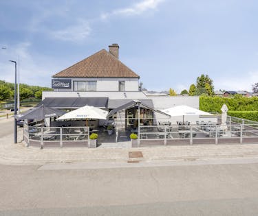 Uniek handelspand met modern restaurant in prachtige omgeving aan de vaart in Kapelle Op Den Bos