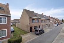 Nieuwbouwhuis met 3 slaapkamers in Oude Hoogweg te  Sint-Kruis (Brugge)