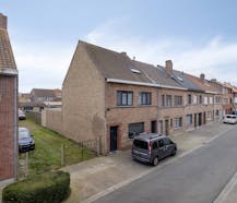 Nieuwbouwhuis met 3 slaapkamers in Oude Hoogweg te Sint-Kruis (Brugge)