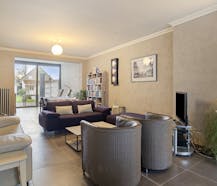 Energiezuinige woning met 3 slaapkamers, garage en tuin.