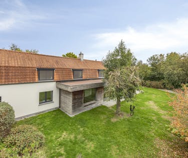 Vrijstaand huis met bijgebouw te Moerkerke (Damme)