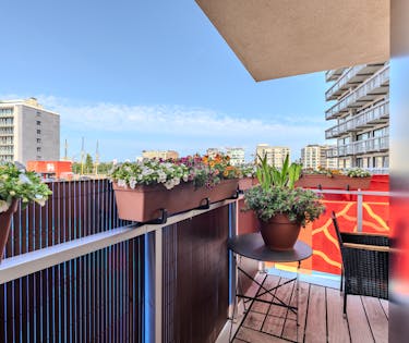 Hoekappartement met 2 slaapkamers en terras te Oostende