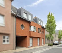 Centraal gelegen studio in Essen met staanplaats te koop!