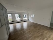 Lichtrijk handelspand (84m²) met royale etalage