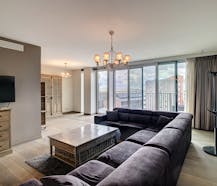 Luxe penthouse met twee terrassen en zicht op het Handelsdok