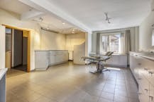 Ruime woning met 5 slaapkamers, tuin en garage te Lo-Reninge.