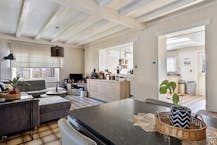 Op te frissen huis in het centrum van Kruibeke met garage