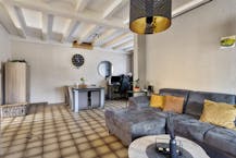 Op te frissen huis in het centrum van Kruibeke met garage