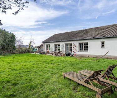 Te renoveren villa met 5 slaapkamers op 1.697m² te koop in Lauwe