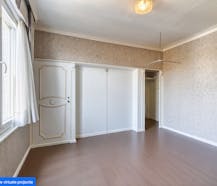 Zeer ruim huis met dubbele garage en leuke tuin in Izegem