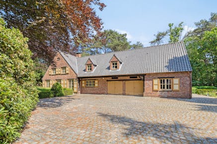 Villa te koop Schilde