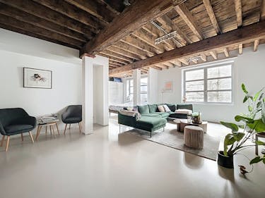 Beautiful unfurnished loft with courtyard in Brussels