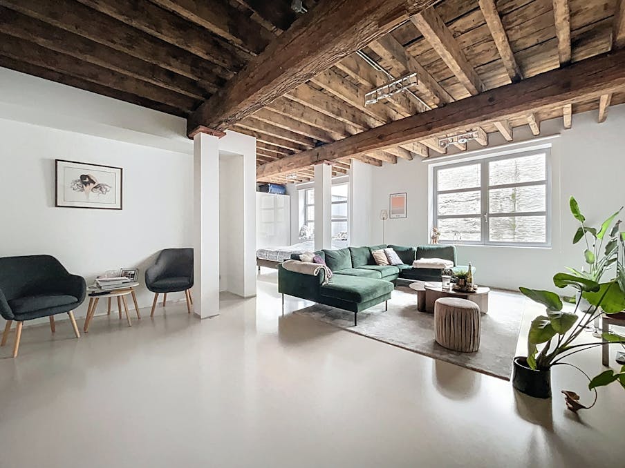 Beautiful unfurnished loft with courtyard in Brussels