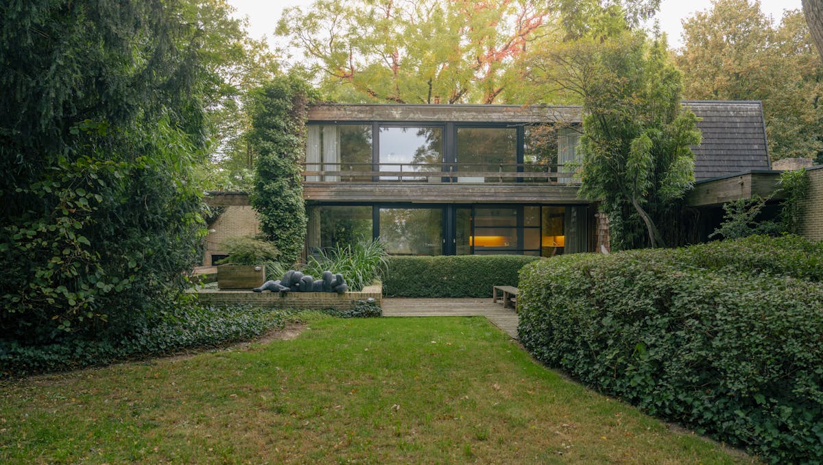 Fenomenale villa in een oase van groen te Meulebeke!