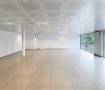Instapklaar handelspand van ca. 183m² te koop in Roeselare