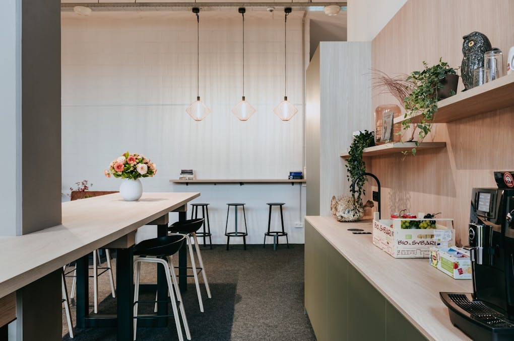 Instapklare kantoren/praktijkruimte van ca. 725 m² te koop in Kortrijk