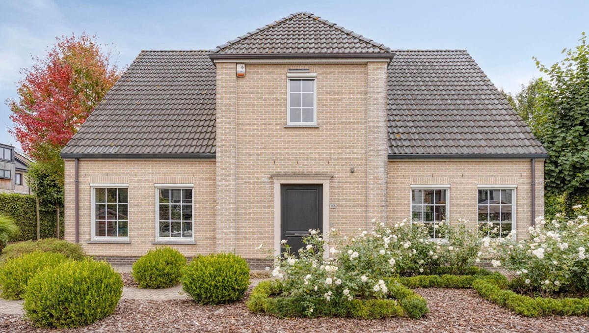 Villa for sale in Vilvoorde with private road and beautiful residential volumes