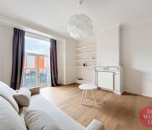 Châtelain : Appartement rénové et meublé d'une chambre.