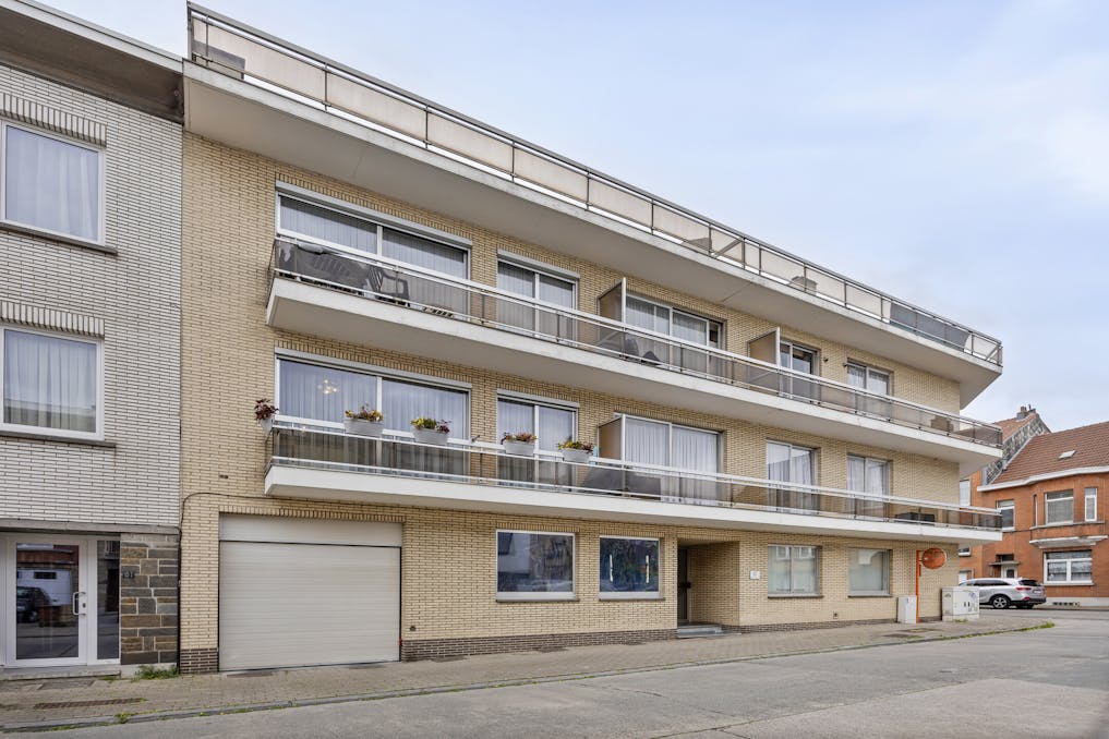 Cozy and ready-to-move-in apartment with 2 rooms, 2 terraces and parking in the center of Strombeek-Bever