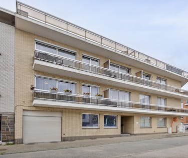 Cozy and ready-to-move-in apartment with 2 rooms, 2 terraces and parking in the center of Strombeek-Bever