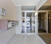 Cozy and ready-to-move-in apartment with 2 rooms, 2 terraces and parking in the center of Strombeek-Bever