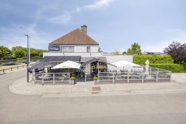 Uniek handelspand met modern restaurant in prachtige omgeving aan de vaart in Kapelle Op Den Bos