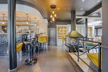 Uniek handelspand met modern restaurant in prachtige omgeving aan de vaart in Kapelle Op Den Bos