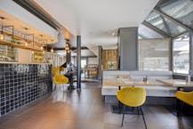 Uniek handelspand met modern restaurant in prachtige omgeving aan de vaart in Kapelle Op Den Bos