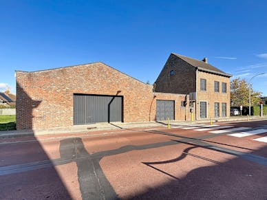 Huis met magazijn te koop Assebroek
