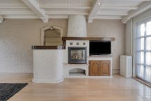 Huis met 2-3 slaapkamers, garage en loods in Assebroek