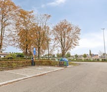 Halfopen woning met 4 slpk en mooie tuin te koop in Kapellen