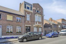 Ruim authentiek en te renoveren herenhuis in Terhagen