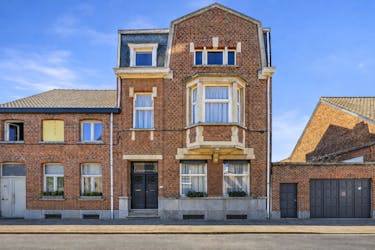 Ruim authentiek en te renoveren herenhuis in Terhagen