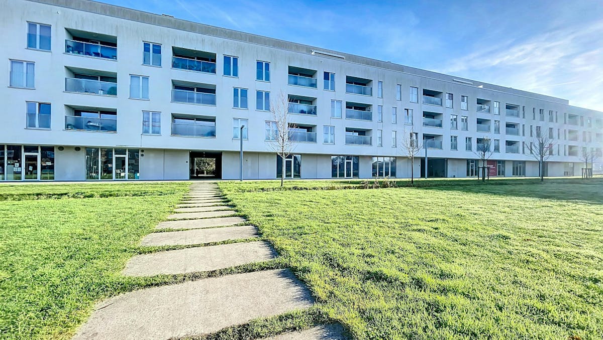 Nieuwbouw handelspanden (92 m² - 331 m²) in centrum Lokeren