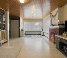 Halfopen huis te koop in Ieper met 4 kamers, tuin en garage