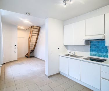 Duplex-appartement met 1 kamer en stadstuin in centrum Ieper