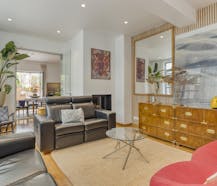 Ruim 2 slaapkamer appartement te koop in Koekelberg!