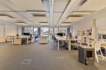 Kantoorgebouw te koop op zichtlocatie in Roeselare