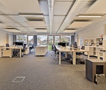 Kantoorgebouw te koop op zichtlocatie in Roeselare