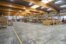 Bedrijfsgebouw te huur in Deerlijk