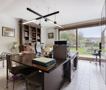 Charmante herenwoning met garage en tuin in het hartje van Ternat