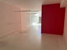 Mooie bureelruimte (ca. 70 m²) te huur in Brugge.