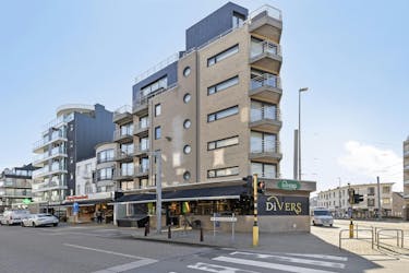 Goed draaiende delicatessen zaak te huur te Sint-Idesbald.