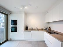 Te huur -  gemeubeld 2 slaapkamerappartement met terras